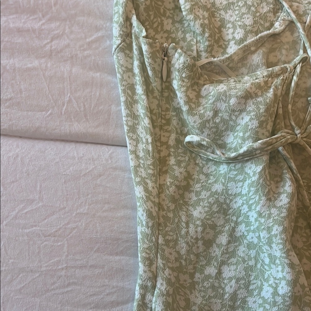 Elegant Green Floral Slip Dress - Picture 3 of 8